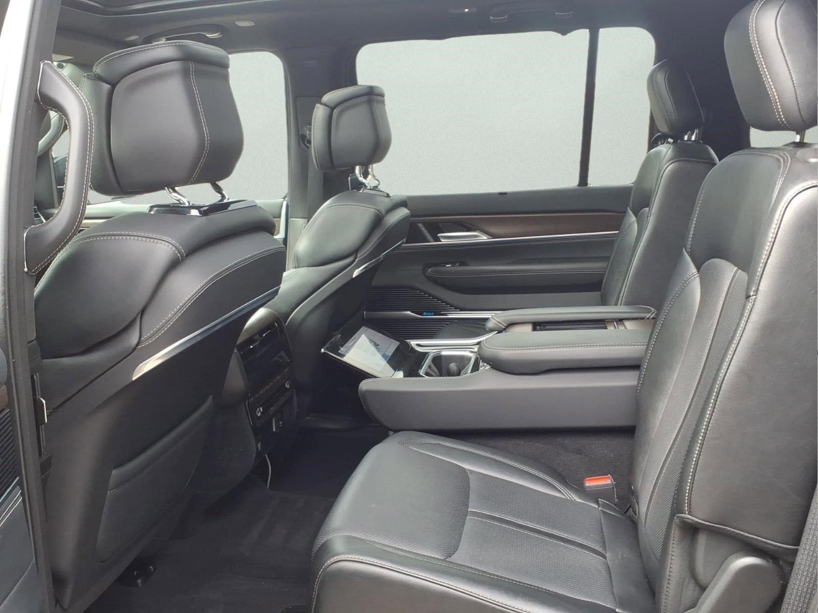2024 Jeep Grand Wagoneer L 4x4