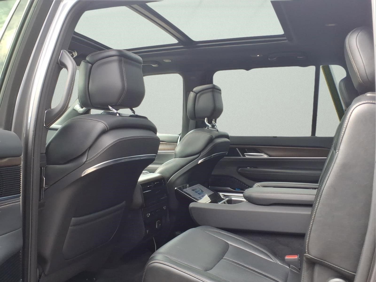 2024 Jeep Grand Wagoneer L 4x4