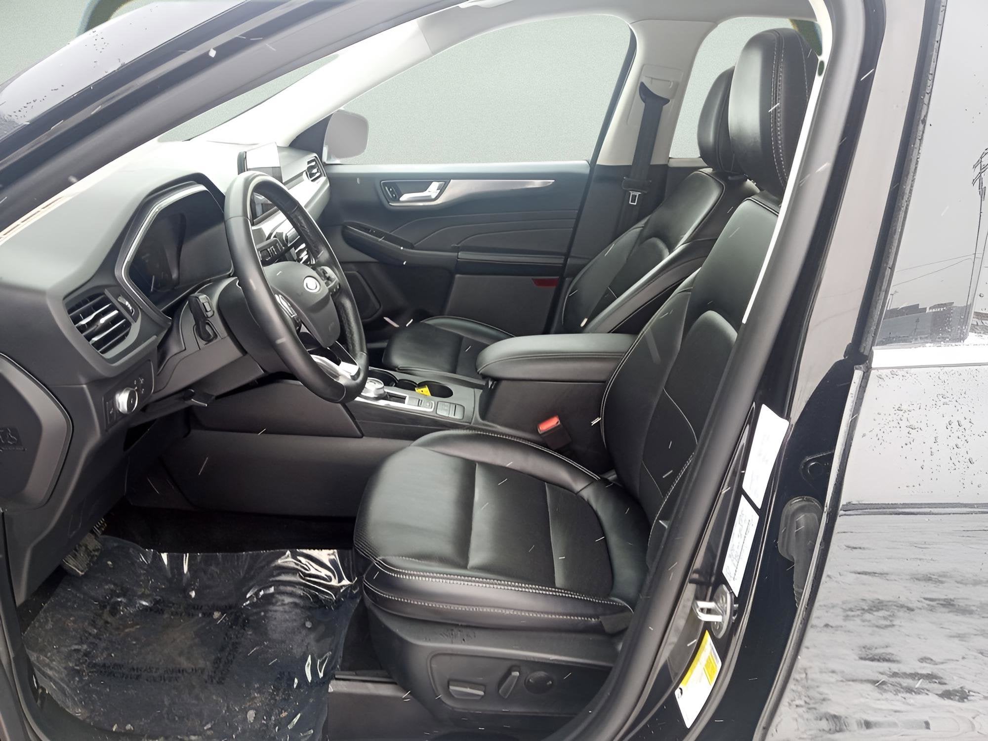 2022 Ford Escape Titanium