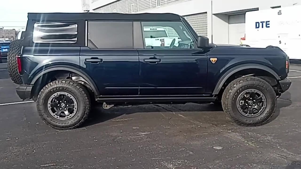 2021 Ford Bronco Base