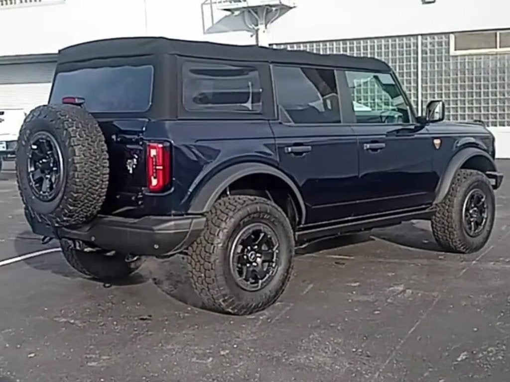 2021 Ford Bronco Base