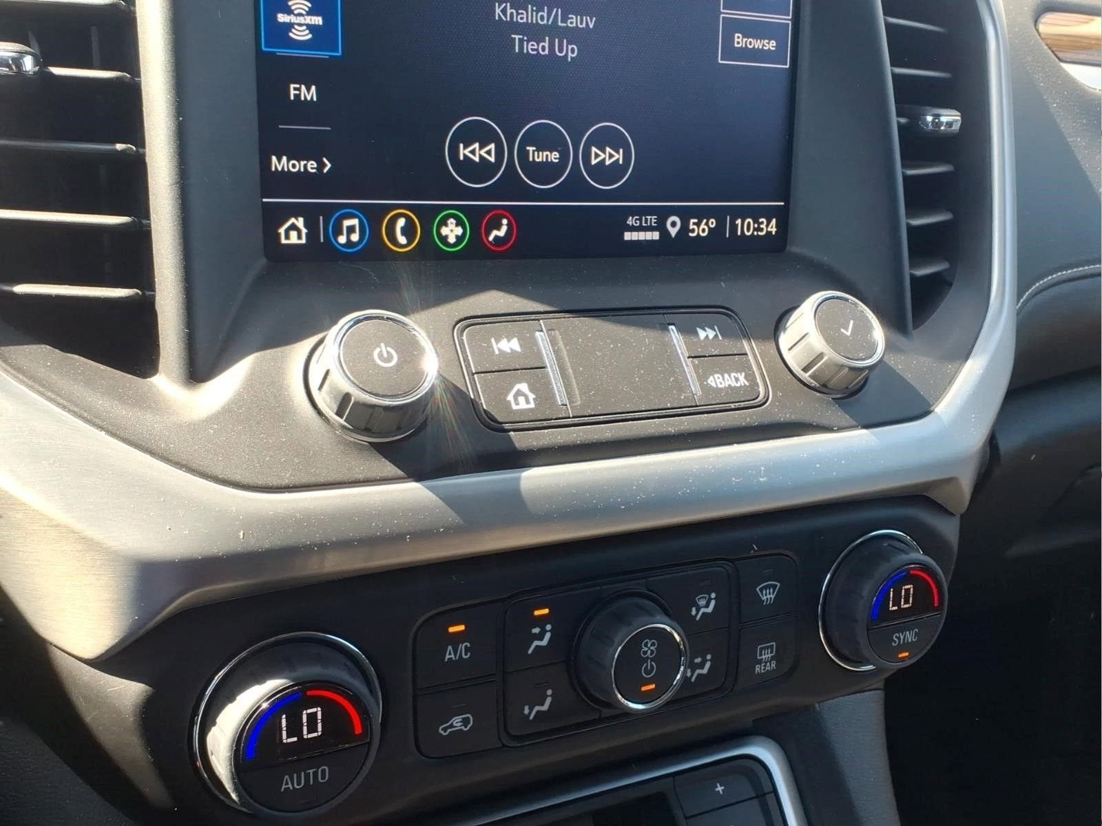 2023 GMC Acadia SLE