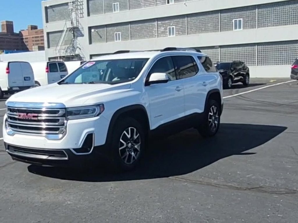 2023 GMC Acadia SLT