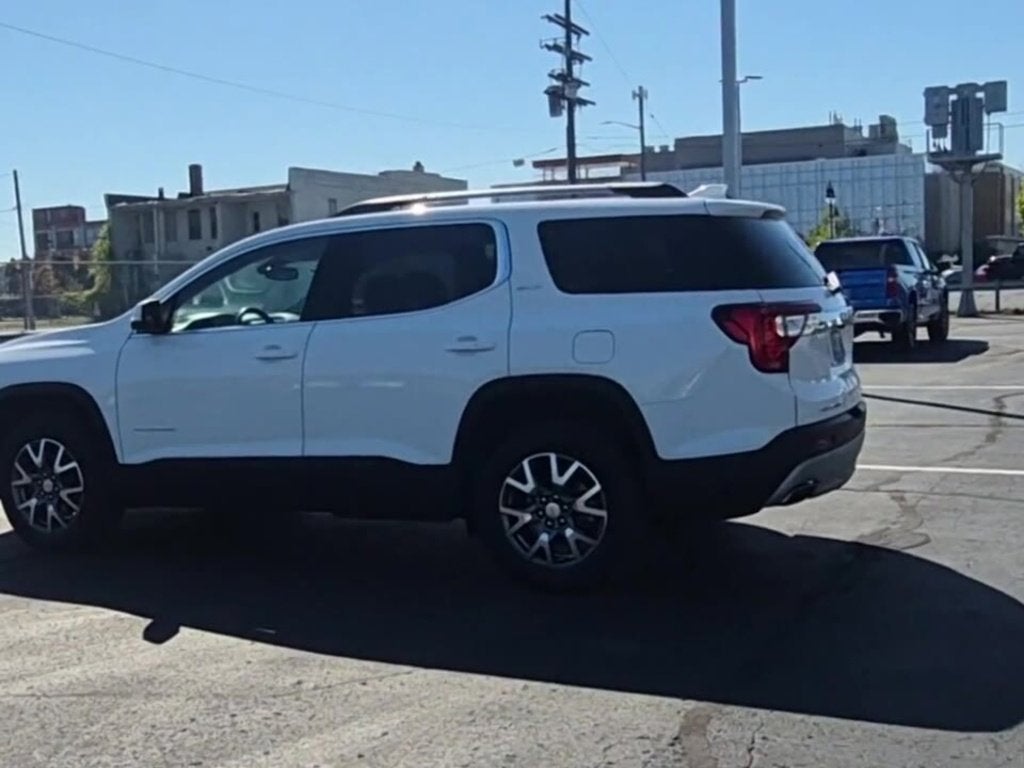 2023 GMC Acadia SLT