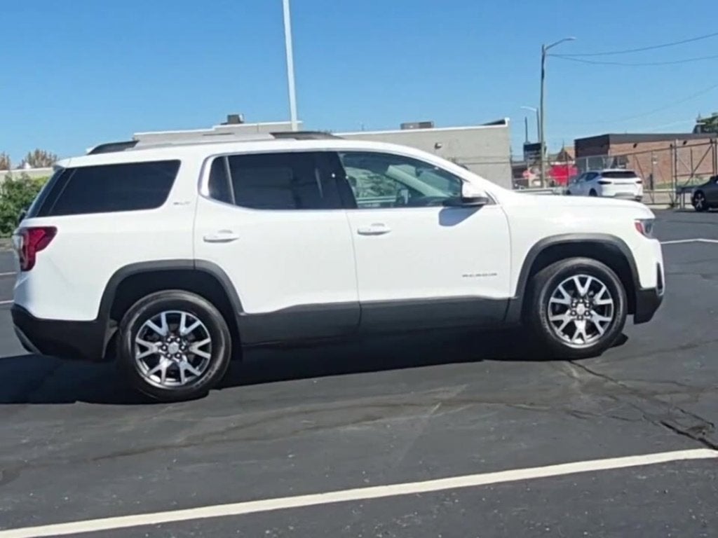2023 GMC Acadia SLT