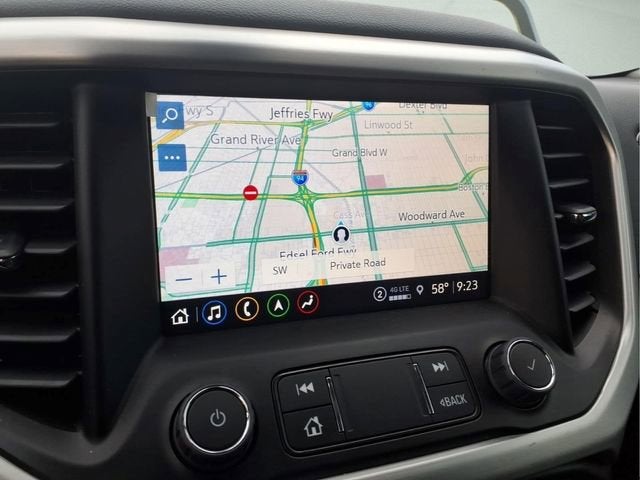 2023 GMC Acadia SLT