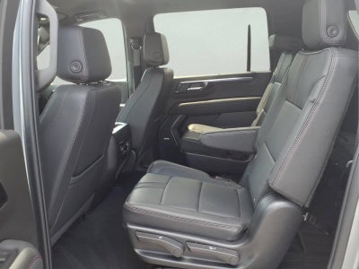 2025 Chevrolet Suburban RST