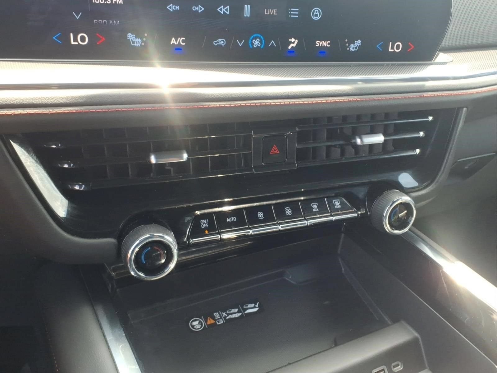 2025 Chevrolet Suburban RST