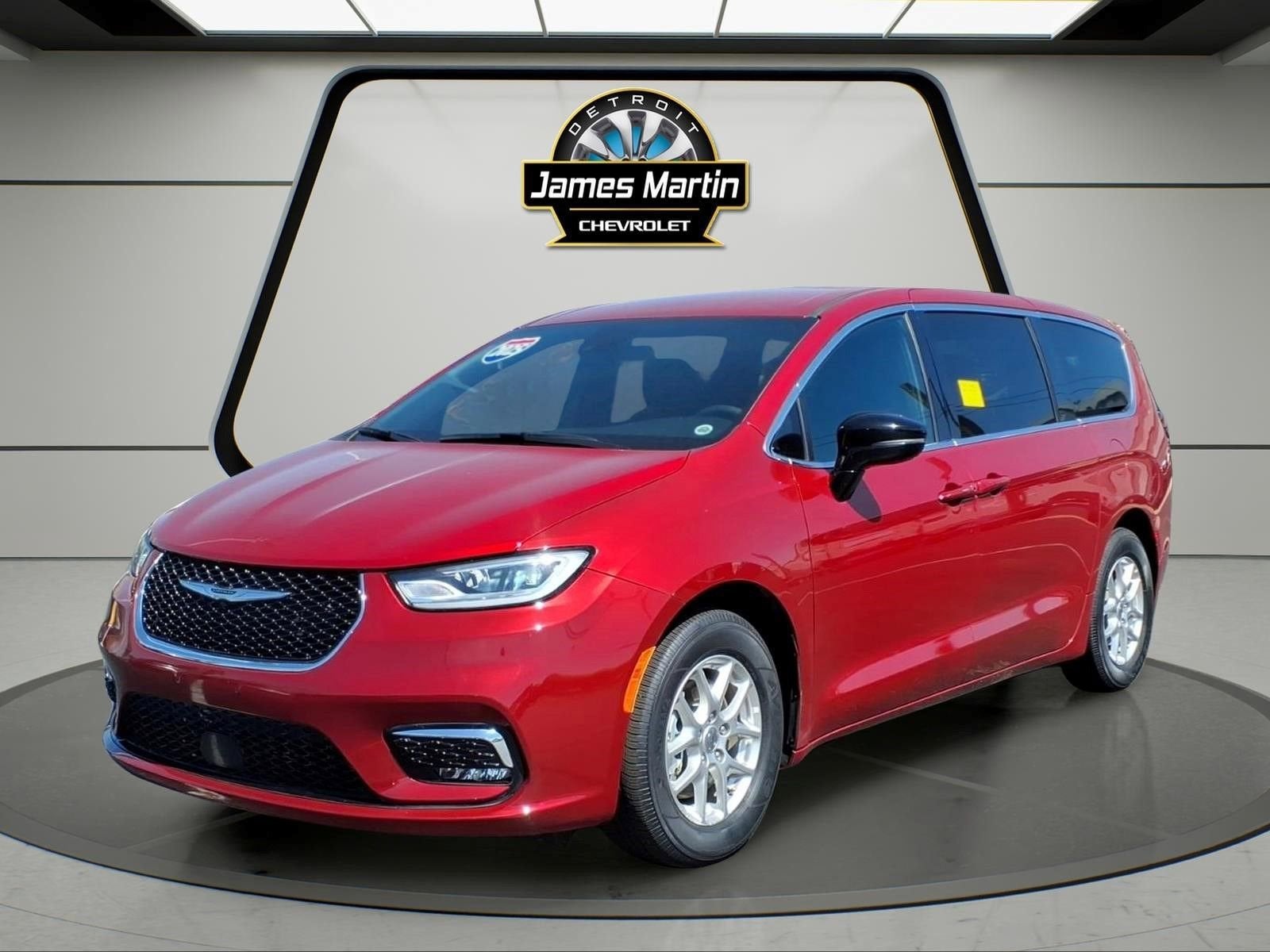 2025 Chrysler Pacifica Select's photo