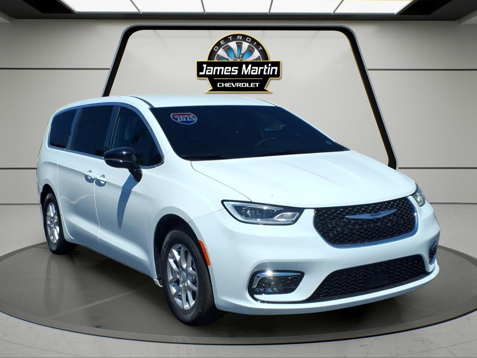 2025 Chrysler Pacifica Select