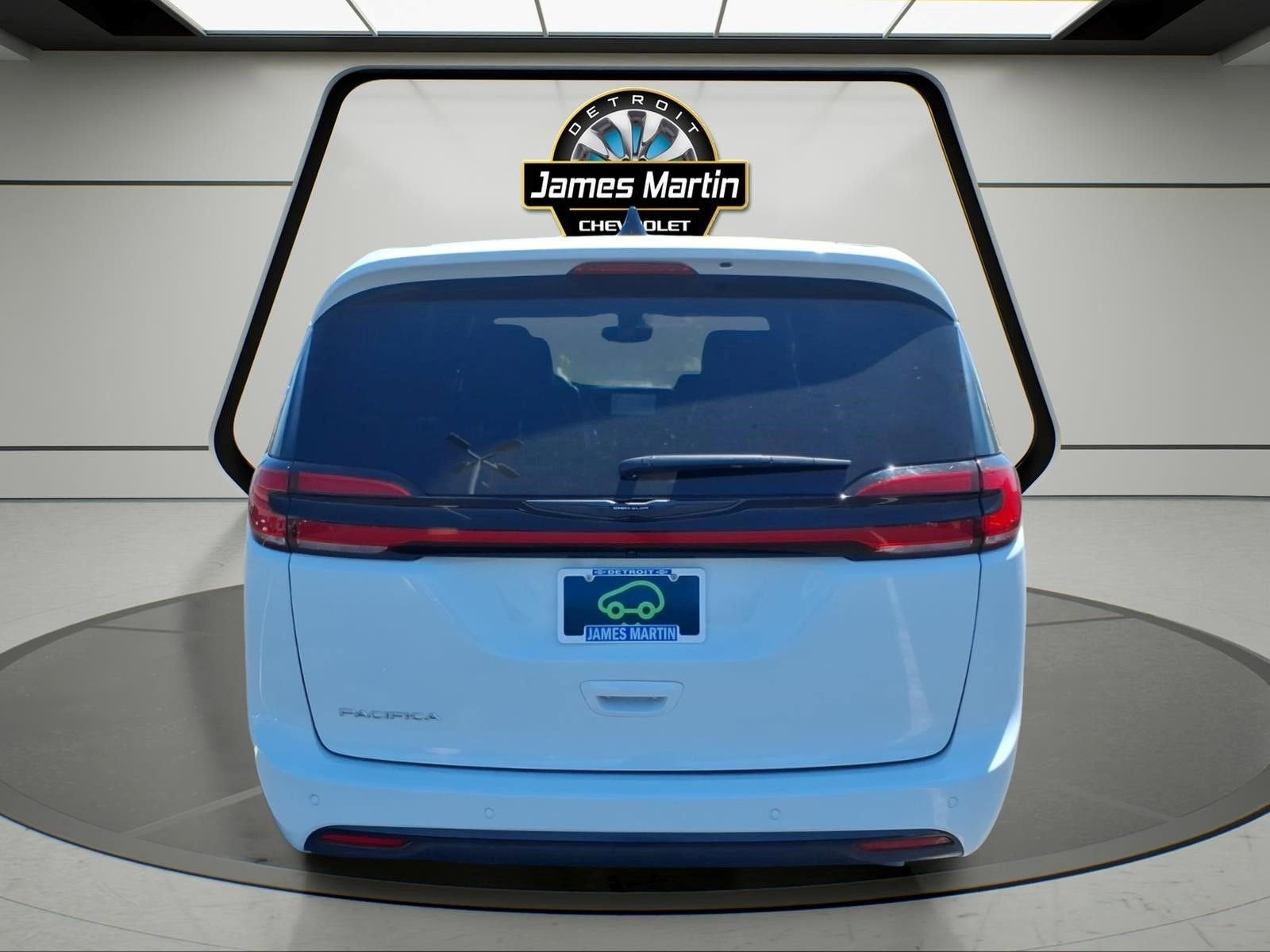 2025 Chrysler Pacifica Select