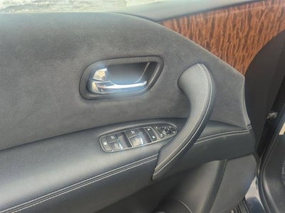 2017 Nissan Armada SV