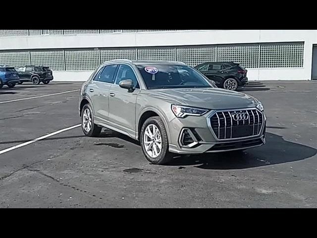 2023 Audi Q3 S line Premium