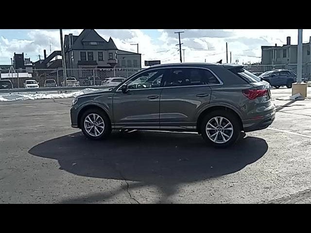 2023 Audi Q3 S line Premium