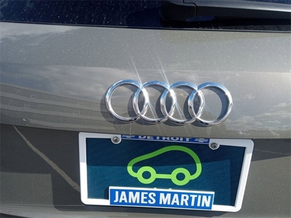 2023 Audi Q3 S line Premium