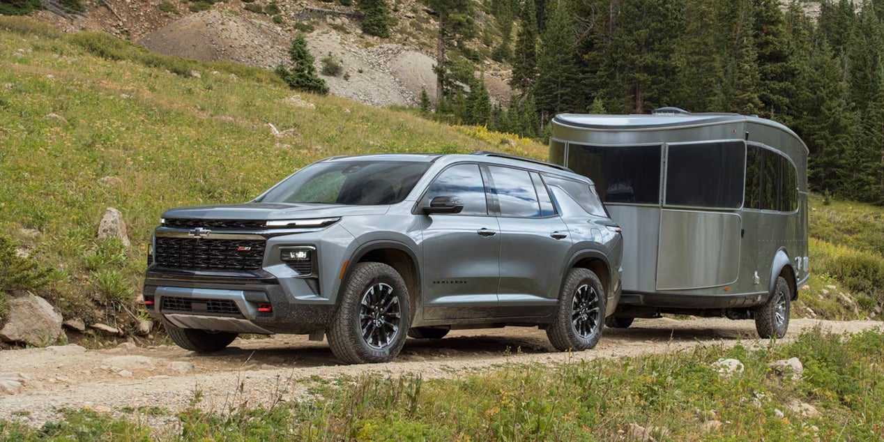 2025 Chevrolet Traverse Gray Camper National Park Tow